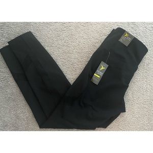 Old Navy - NWT - black active leggings - Size Lp